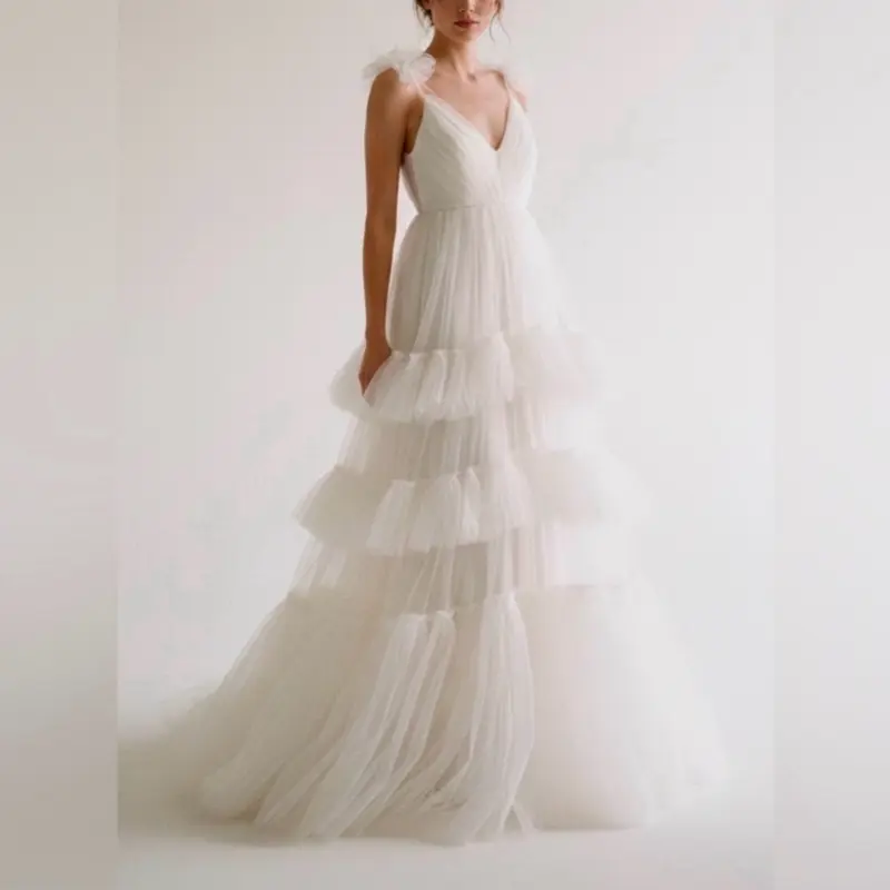 Women's Tiered Tulle Wedding Dress, Whimsical Statement Bridal Gown with Spaghetti Straps, Sleeveless Formal Clothes for XS Size, Whimsical Dress, Formal Wedding, Romance, Minimalist, Elegant Dresses, Wedding Inspo