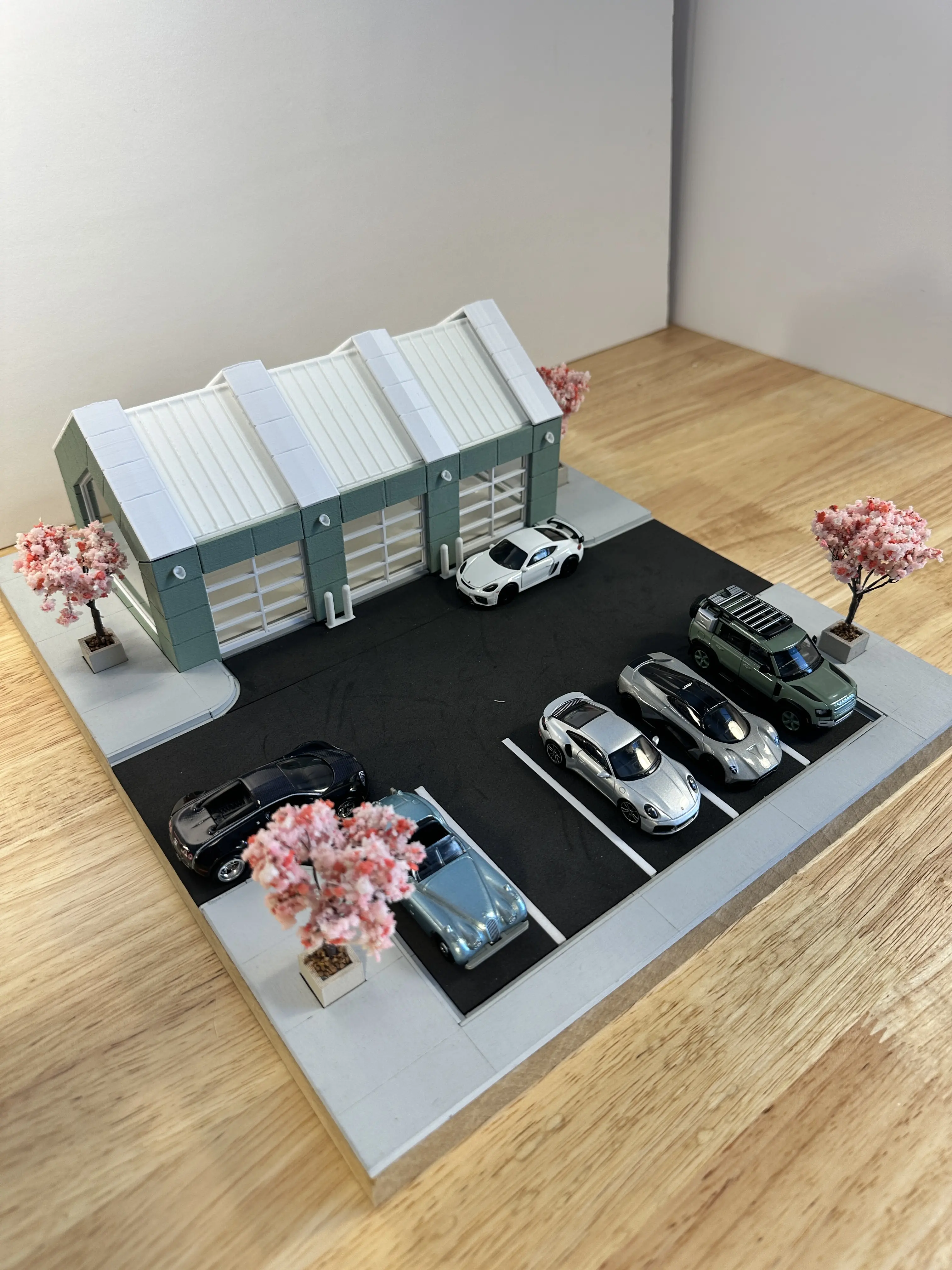 Hot Wheels Diorama - 1:64 3-Car Garage - Green