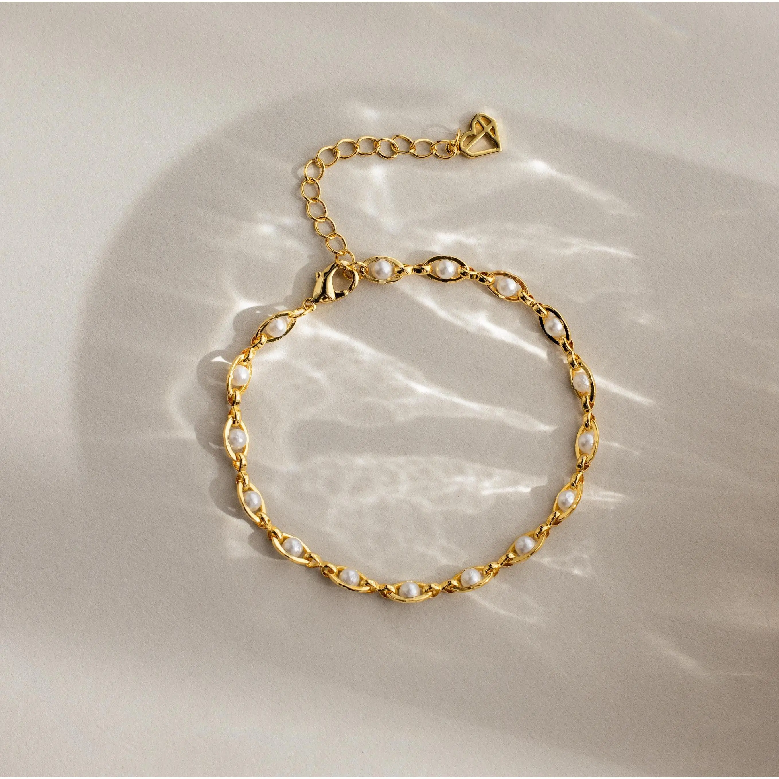 Eternity Pearl Bracelet by Caitlyn Minimalist - Dainty Beaded Pearl Charm Bracelet in Gold & Silver - Stackable Everyday Bracelet - Pearl Jewelry - Gift for Her