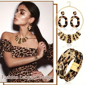 5 Pcs Women Leopard Jewelry Set Statement Leopard Clutch Purse Earring Leather Wrap Bracelets Tassel Pendant Necklace