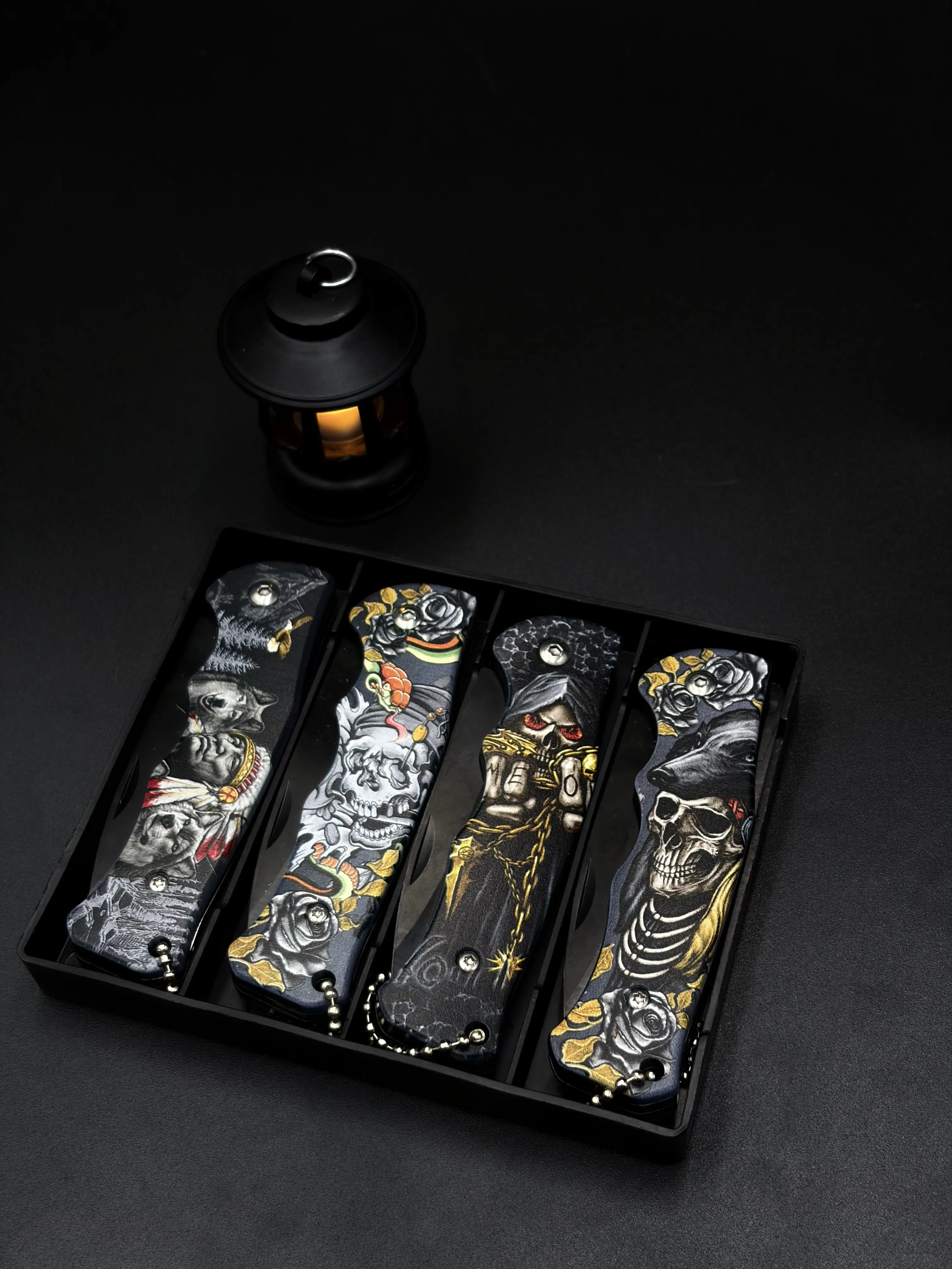 Mini Folding Pocket Knife 4 Pack Anti-rust Stainless Steel Long Durable Surface Print Cool Skull Pattern Ultra Lightweight Compact Portable Size For Camping Hiking Daily Outdoor Travel Perfect Gift For Young Male EDC Collectors