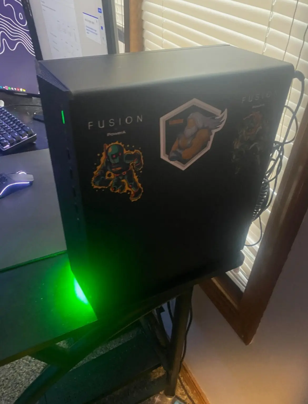 (Overclocked) Hp pavilion gaming destop rx 5500 ryzen 3 5300g, 16gb ram (2x8)