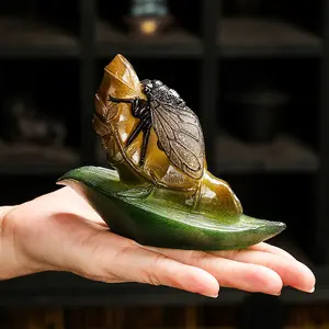 Water-reactive color-changing tea pet exquisite small figurine, , tea tray, tea table decoration. Evolving Patina
