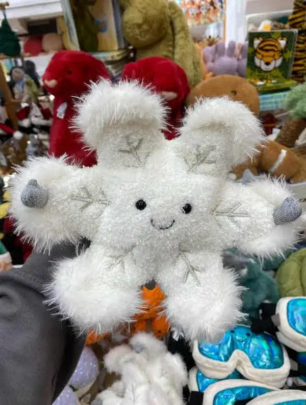 Jellycat snowflake plush toy—a unique, soft, and festive collectible that adds a lively yet soothing touch to any room's décor.