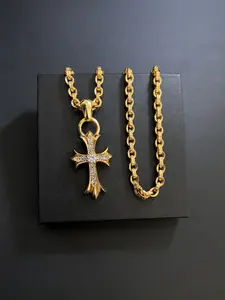 1 piece of trendy punk-style diamond-encrusted cross necklace, electroplated with 18k gold, non-fading cross necklace, fashionable to wear, perfect gift, cuban link chain