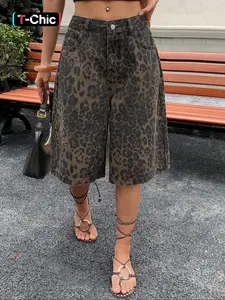 Women's Leopard Print Mid-Calf Denim Jeans, Trendy Street Style with Button Fly Closure, Youthful Look for Spring and Summer