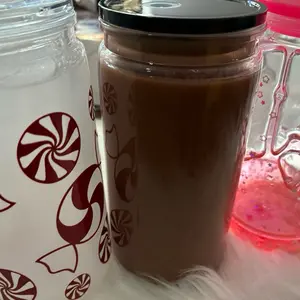 Shimmer, drip and coffee,soda cups