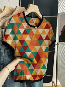 Women's Triangle Geometric Pattern Colorblock Sweater, Casual Fitted Short Sleeve Knit Top for Spring Summer Fall Winter, Comfortable Warm Clothing