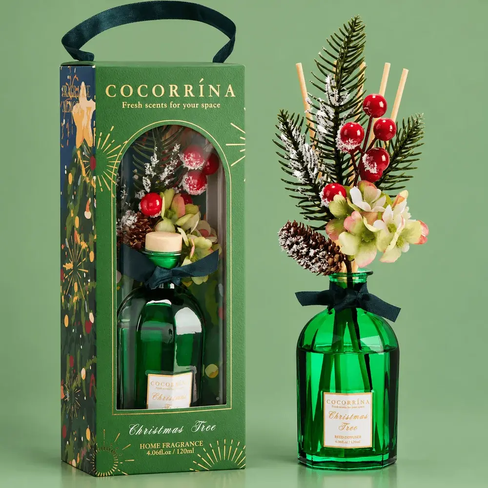 COCORRÍNA Christmas Portable Christmas Tree Reed Diffuser Set, 4.06 fl oz Scent Diffuser with Sticks, Long Lasting Home Fragrance, Green Glass Bottle, Bathroom Shelf Decor, Christmas Decor, Christmas Gift
