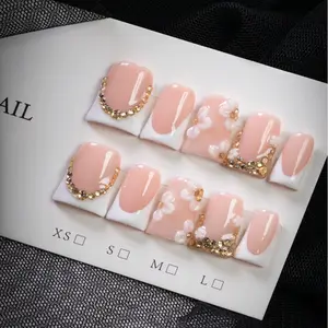 10pcs Y2K Style 3D White Flower Short Duckbill Press-On Nails, Fake Nails, Handmade French Manicure Glossy False Nails With Sparkling Rhinestones, Glitter Decorative Nails, Suitable For Daily, Travel, Party