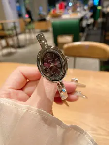 Women's Quartz Watch Oval Analog Dial Mineral Glass Buckle Closure Elegant All Seasons Wear, Fashion Accessory Birthday Gift