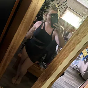 Women's Solid Color Mesh Insert One-piece Swimsuit, Casual Sleeveless Swimwear for Beach Holiday Vacation, Ladies Swimsuit for All Seasons