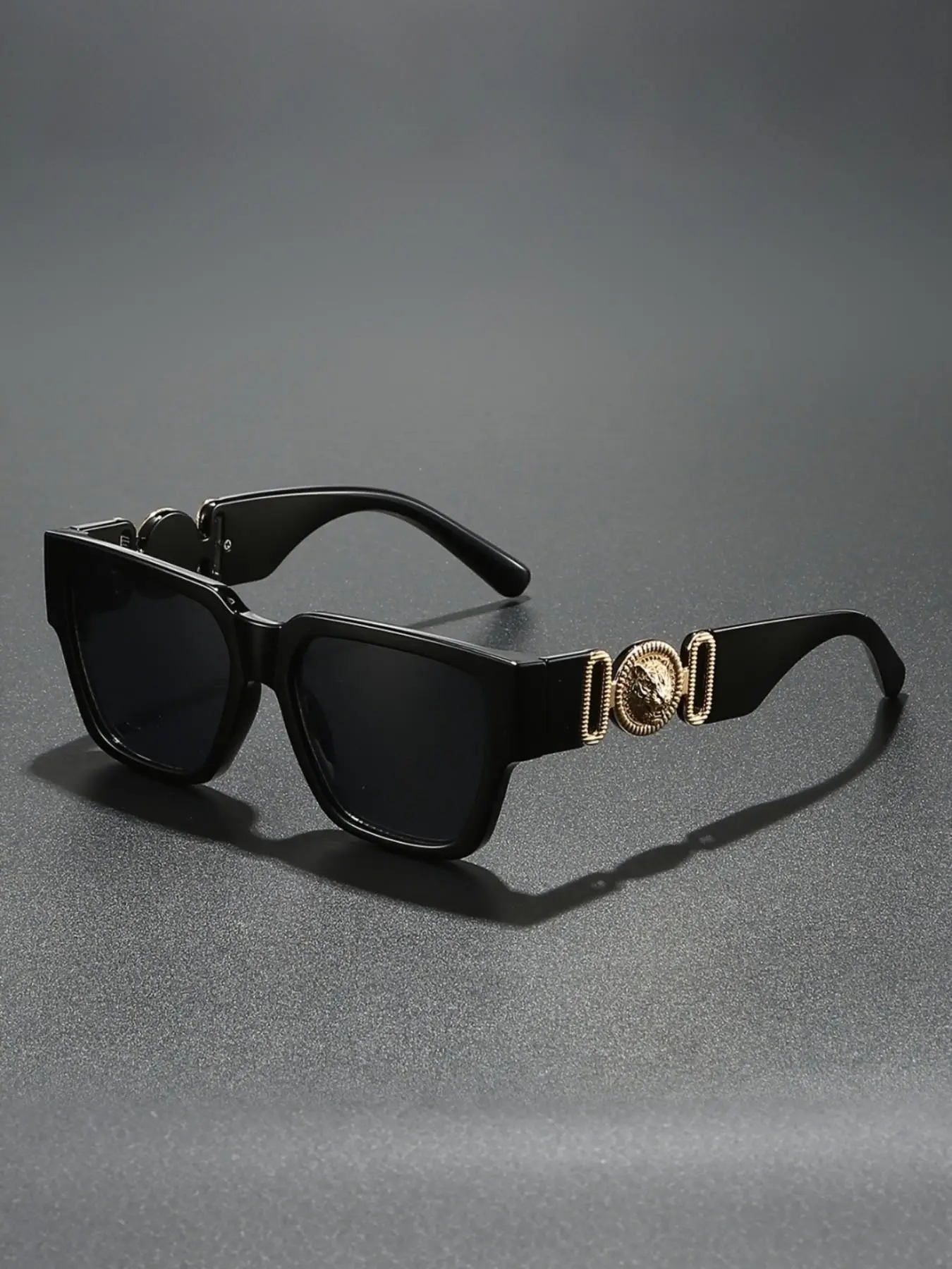 Trendy Brand Fashionable Sunglasses for Women and Men, Square Oversized Frames, Wide Legs, Half Face Coverage, Casual Style, All Seasons, Trendy Styling Sunglasses, Casual Style Eyewear
