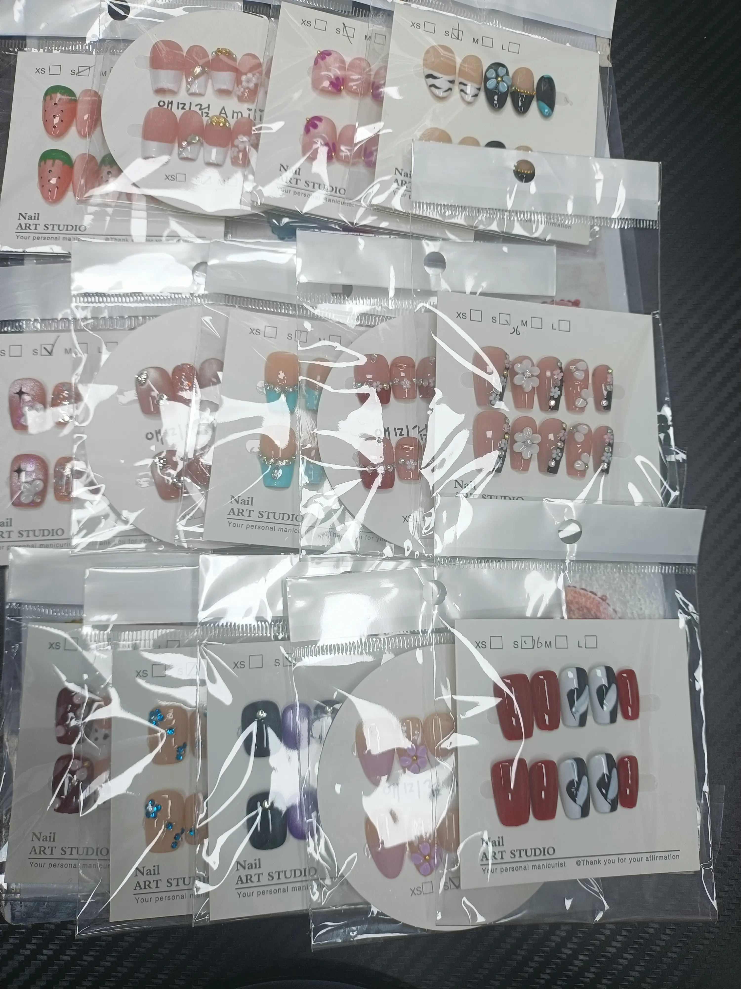 Diana(15774)gc.30 dollars for 15 pairs randomly