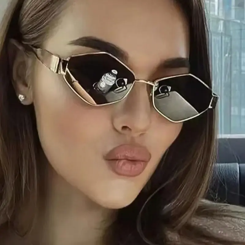 Vintage Geometric Frame Sunglasses, Trendy Casual Sunglasses for Women, Casual Style Eyewear, Fashion Accessories for Everyday Use and Outdoor Activities, Classic Shades, Trendy Beach Eyewear, Geometric Cool Sunglasses