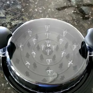 Large Chicken Shredder Tool Twist with Suction Cups, Ergonomic Handle & Strong Anti-Slip, Kitchen Gadget for Shredding Chicken Breast, Pork & Beef, Visible Meat Shredder Machine with Transparent Lid