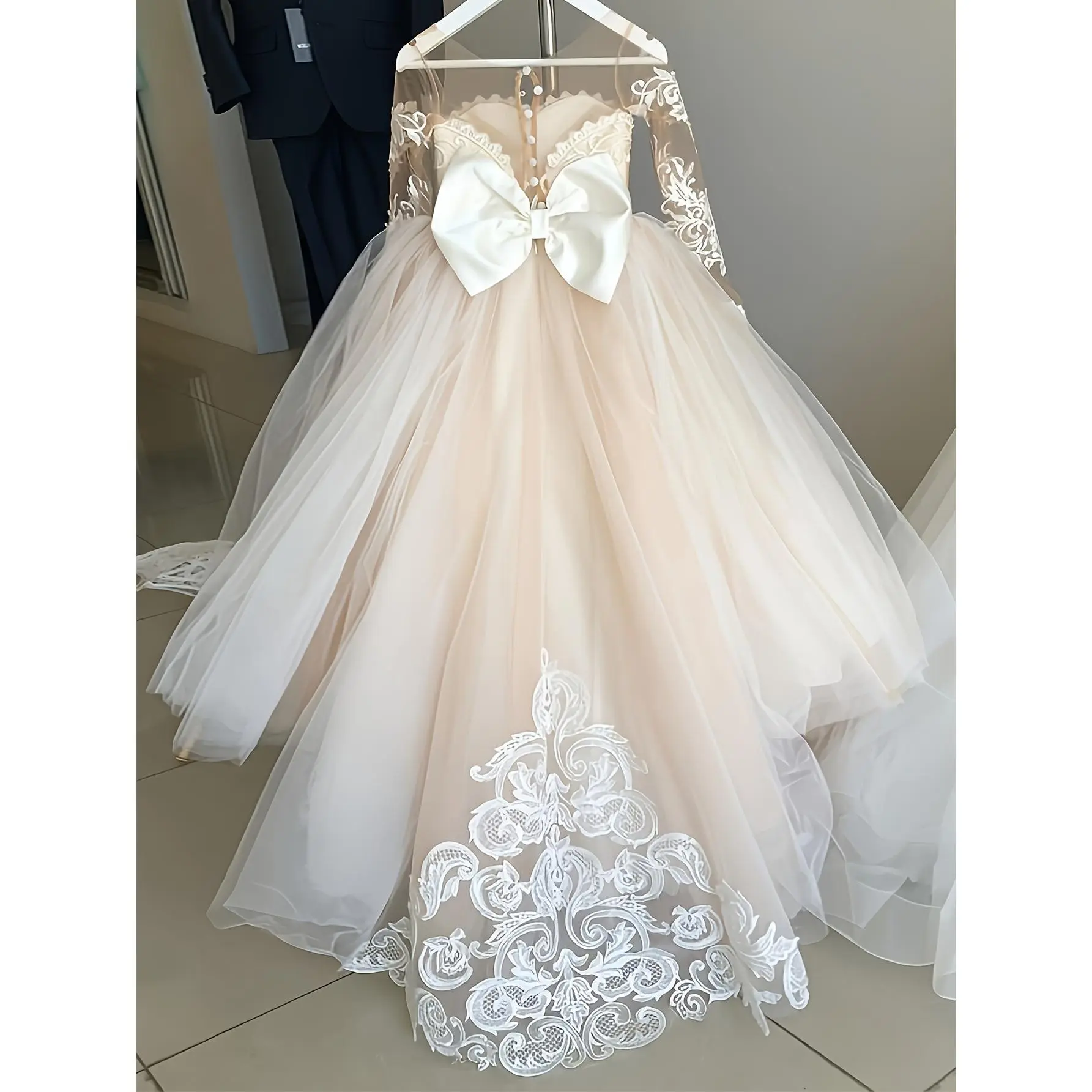 Girls' Solid Round Neck Princess Dress with Puff Sleeves, Elegant A-Line High-Low Gown with an Oversized Skirt and Large Bow for Performances