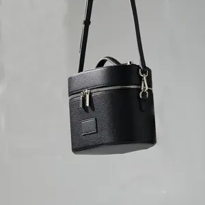 Large Capacity Alligator Pattern PU Leather Makeup Bag with Handle and Adjustable Shoulder Strap, Portable Travel Women's Cosmetic Box, Makeup Organizer, Makeup Storage Bag, Travel Cosmetic Bags