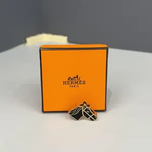 Pre-owned Hermes Twilly Ring Metal Black Pale Gold (gl022626b4)