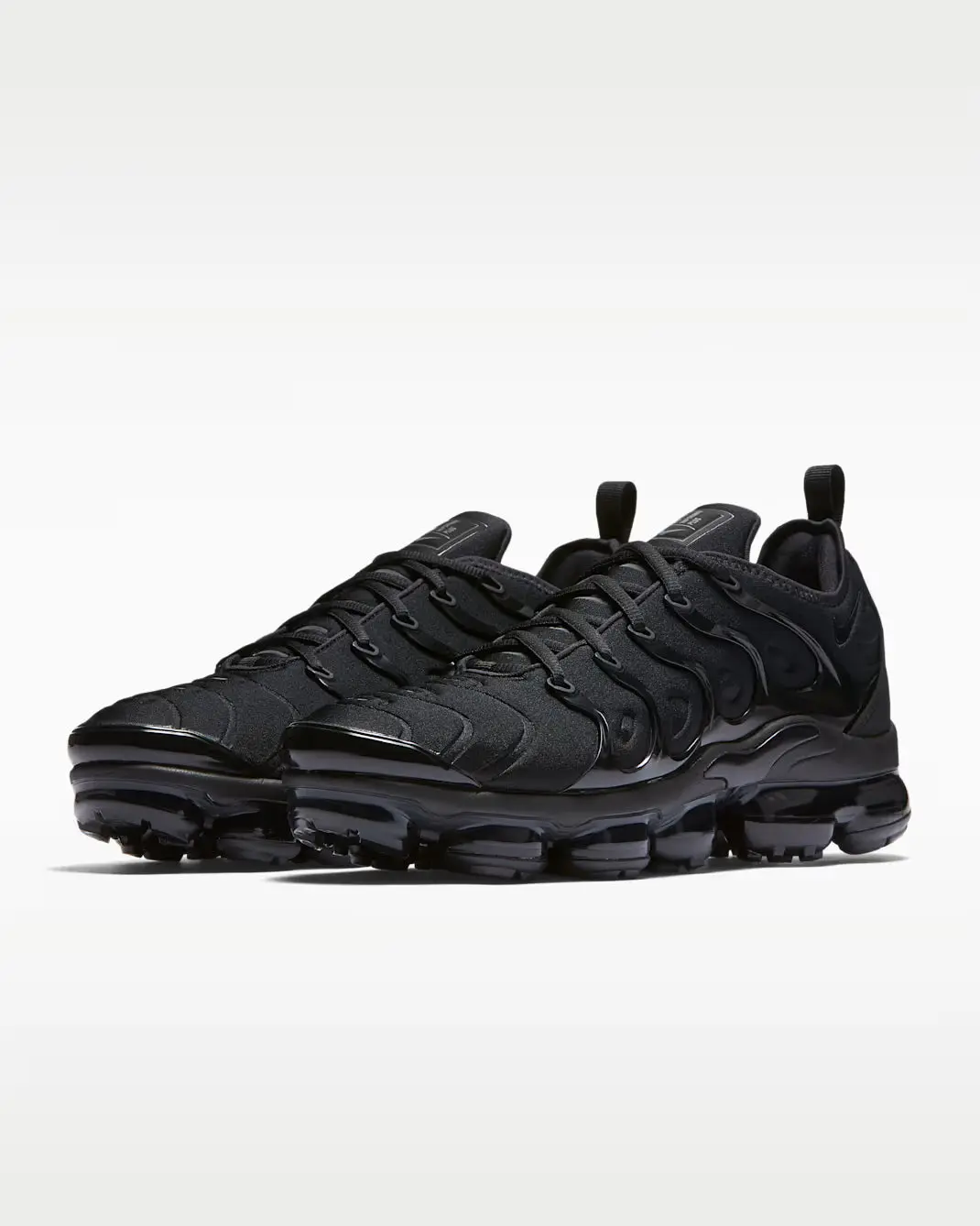 Men's Nike VaporMax Plus "Triple Black" 924453-004 Fashion Athletic Sneaker