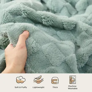 Sage Green Fleece Blanket for Couch - Checkered Throw Blanket for Women | Cute Soft Cozy Blanket for Girls | 50x60 Inches, Throw Blanket for Couch,