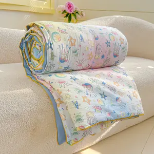 Summer lightweight quilt, soft and skin-friendly air conditioning quilt, summer cooling quilt, suitable for summer bedrooms, offices, beds, living rooms, and homeisure use, Lightweight Bedding, Soft Lightweight Quilts
