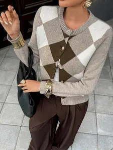 Women's Fashionable Long Sleeve Knit Button Cardigan, Colorblock Pattern, Round Neck, Fitted, All Seasons, Casual Wear, Polar Fleece Material, Knitwear