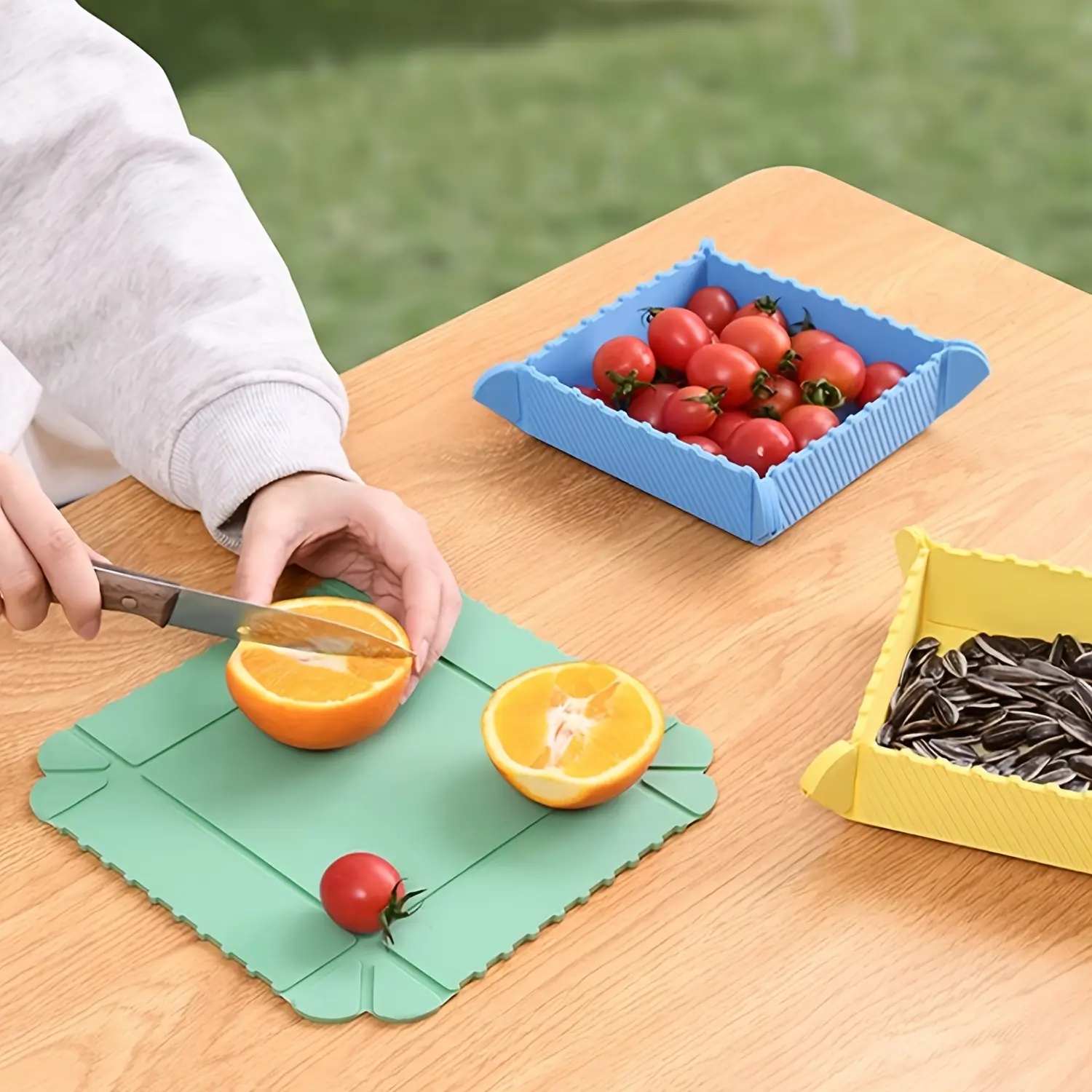 1pc Silicone Foldable Heat-Resistant Insulation Mat - Thick Kitchen Placemat & Coasters for Table, Clay Pots, Plates, Bowls, Dining Table Use