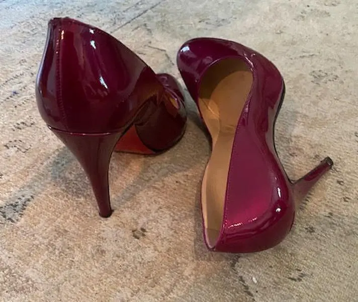 Pre-owned Christian Louboutan Cranberry Patent Pumps