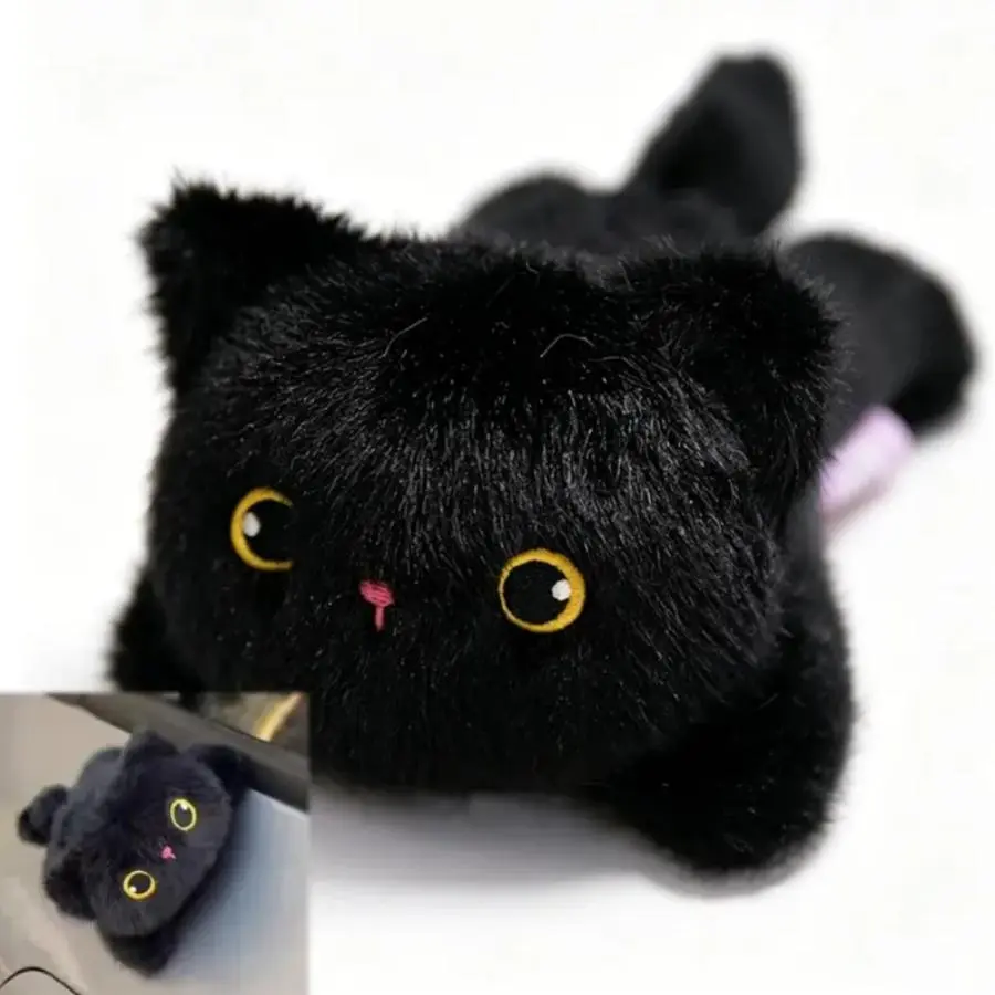 Magnetic Plush Black Cat Ornament, 14cm Kawaii Car & Fridge Decor, Holiday Gift for Cat Lovers，Cute Stuffed Animal Car Exterior Decor, Reusable Magnetic Decoration for Car Dashboard Side Mirror Refrigerator Locker,