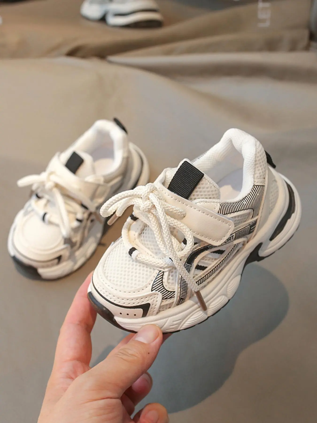 Simple Fashion Breathable Mesh Sneakers, Casual Comfortable Non-Slip Sports Running Shoes for Boys and Girls, Casual Trendy Trainers, Low-Top Trainer Footwear for Daily Wear, Low Ankle Trainers