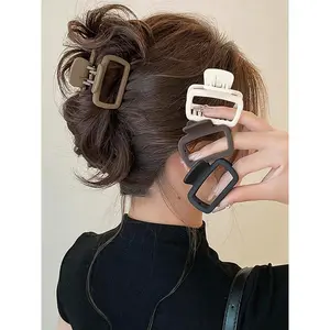 4pcs Women Square 4.6cm/1.81in Medium Black, White Lightweight Plastic Hair Clips, Hair Claws, Versatile, Suitable For Daily Use, Washing, Makeup, Matching Outfits As Hair Accessories