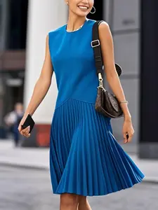 Loose Sleeveless Pleated Solid Color Round Neck Mid-Length Dress, Casual Fashion for Women, Womenswear, Elegance, Comfortable, Stylish and Fit
