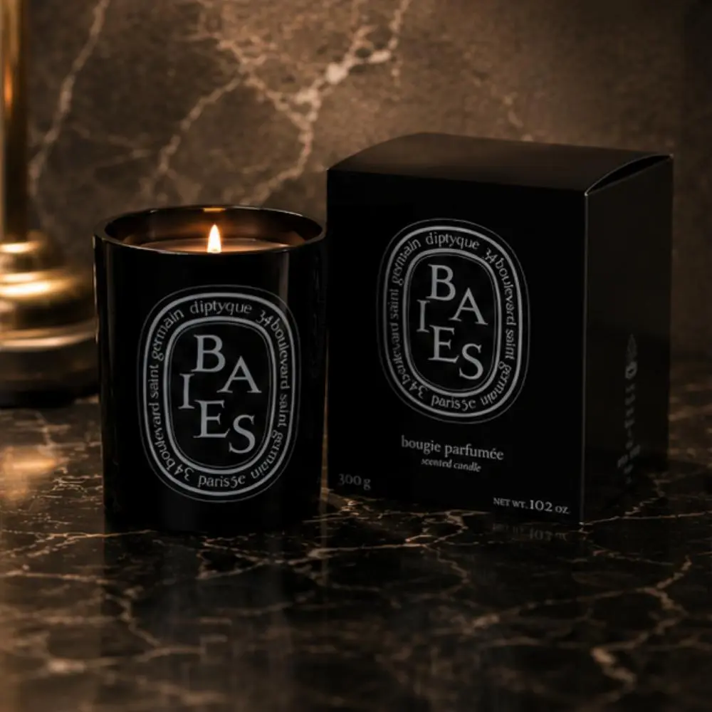 Diptyque Baies (Berries) Black Candle 10.2oz 300g - Luxury Scented Jar Candle with Rose & Blackcurrant Notes - Premium Aesthetic Home Decor & Aromatherapy Gift Decoration