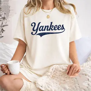 Comfort Colors Yankees Heart TShirt, Retro Baseball Graphic T-Shirt, Vintage New York Fan Tee, Cute Sports T-Shirt For Men Women
