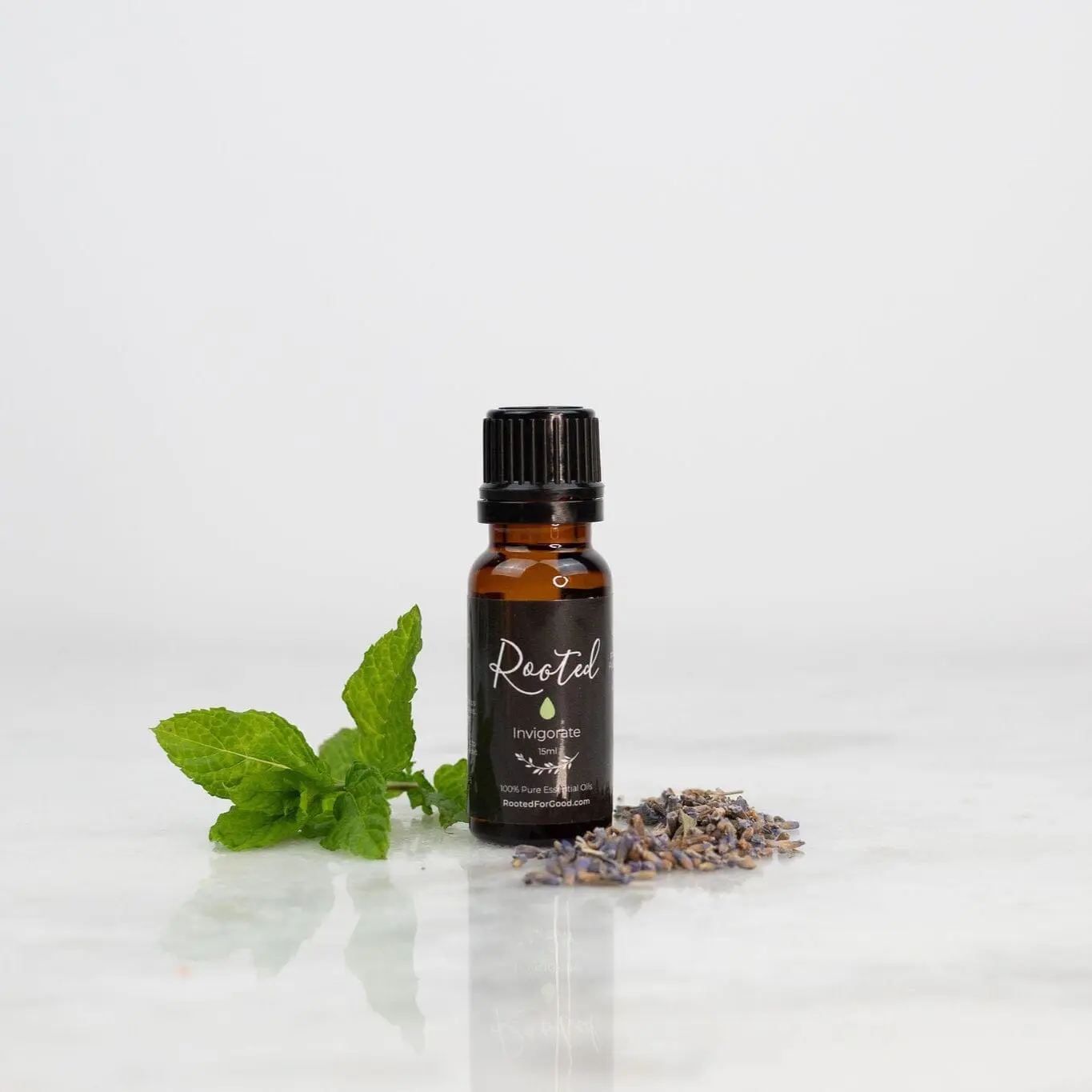 Invigorate Essential Oil Blend - Lavender & Spearmint Aromatherapy, Therapeutic Grade 15ml, Non-Toxic Toxin-Free, for Morning Routine Clean Stress Relief
