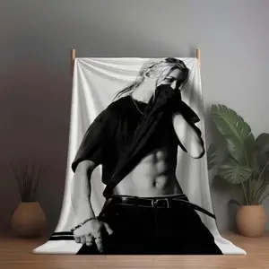 Li Longfu Themed Flannel Throw Blanket, Ultra-Soft Thickened, Warm Winter Blanket, Multifunctional for Sofa Cover or Napping, Throw Blankets