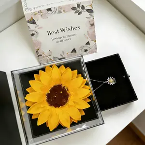 Sunflower necklace gift box, symbolizing "You are my sunshine," is a perfect gift for Valentine's Day, Mother's Day, Thanksgiving, Christmas, anniversaries, and birthdays—a gift for someone special.