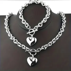 Fashionable Titanium Steel Peach Heart Necklace and Bracelet Set - O-Shaped Necklace Jewelry Suitable for Both Men and Women