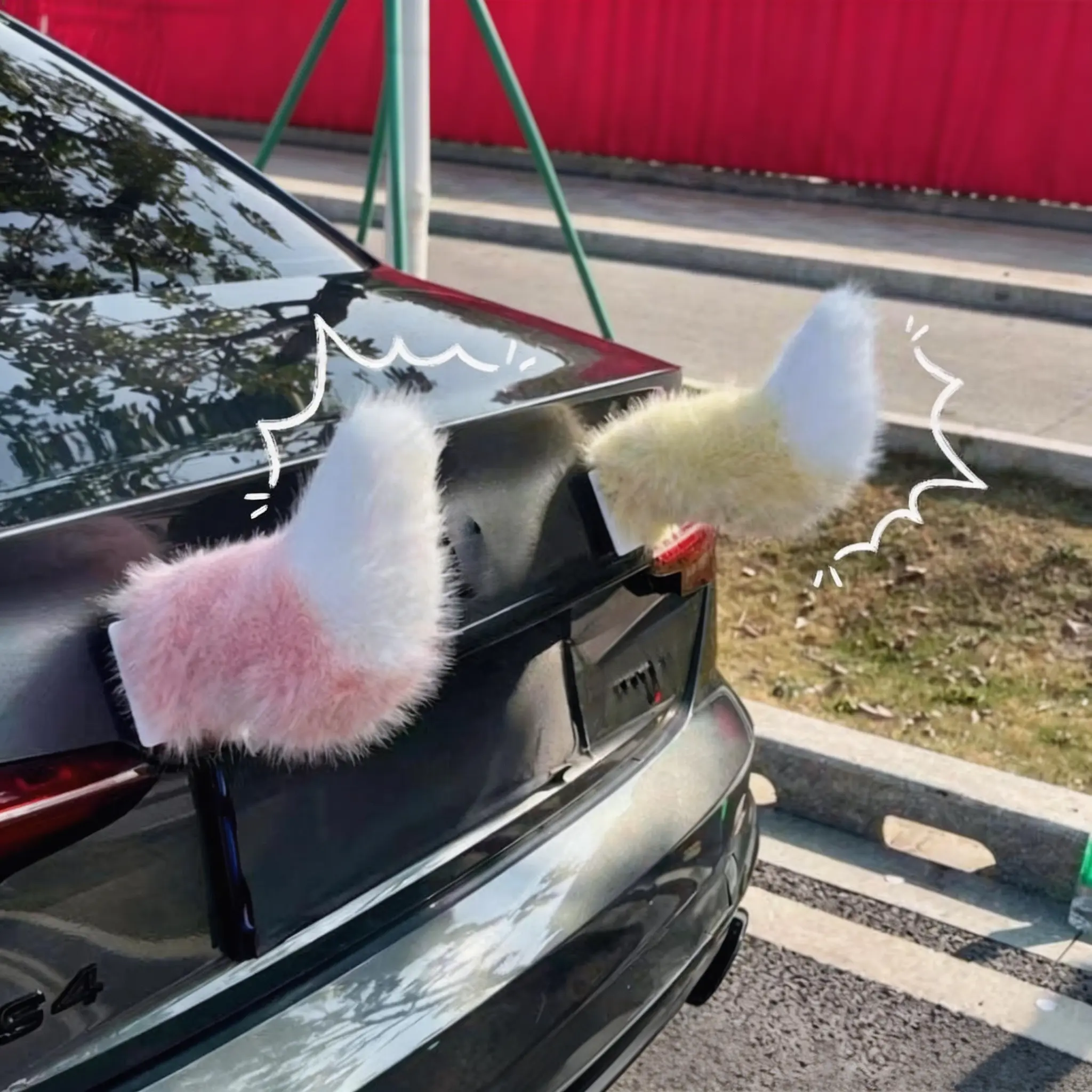 Car Tail Decoration / Electric Vehicle Rear Accent -Interactive Tail with Sound and Remote ControlCapabilities