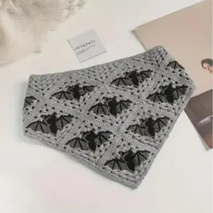 Bat Pattern Crochet Triangle Scarf, 1 Count Halloween Themed Crochet Bat Scarf, Fashionable Crochet Triangle Scarf for Women & Men, Knitted Scarf