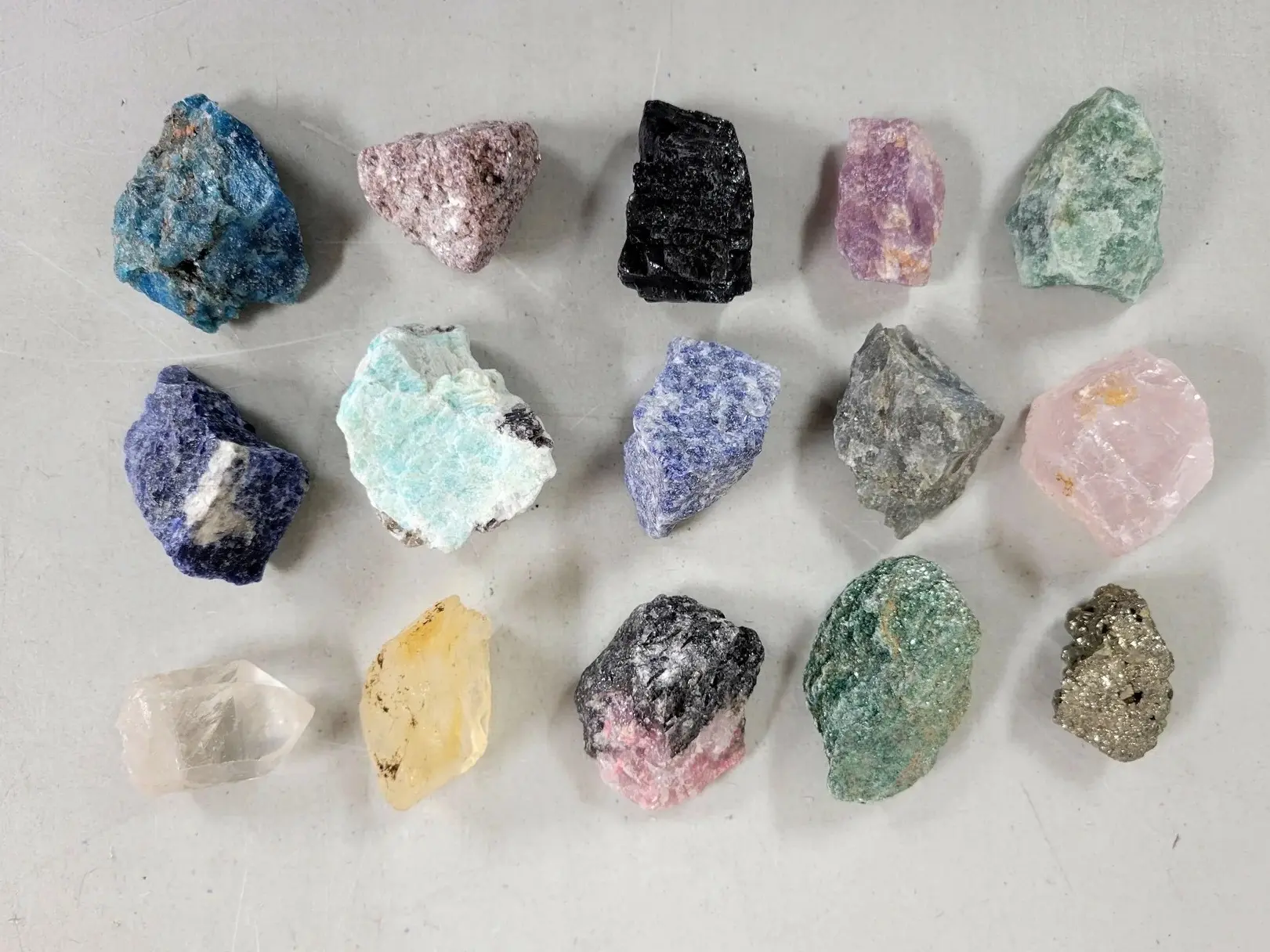 15 Raw Crystals Beginner Set Mixed Rough Stones Gift Box
