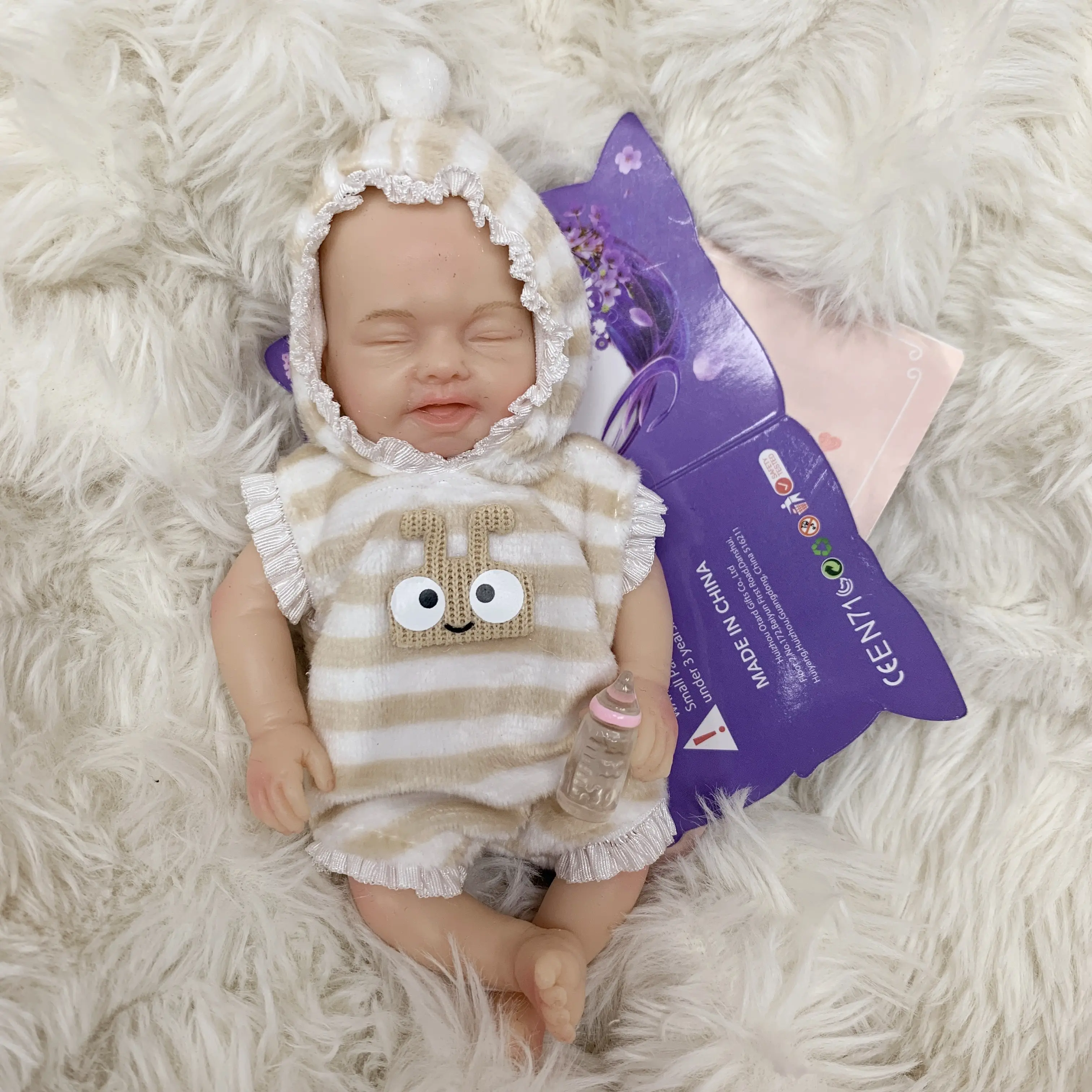 6-in Unisex Full Body Soft Silicone Lifelike Design Mini Reborn Newborn Doll, Perfect Christmas Gift for Collectors, Suitable for 3-4 Years Old Children
