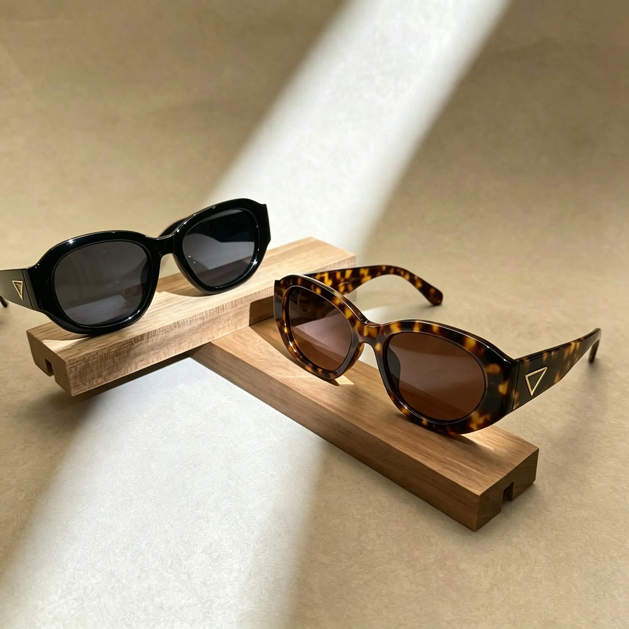 Retro oval sunglasses for men and women, Y2K retro narrow circular cat eye sunglasses, high-end European style UV400 protection, fashionable and perfect gift giving