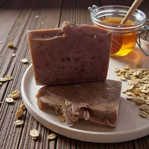 Oatmeal & Manuka Honey Handcrafted Soap Bar 4oz - Gentle Cleanser for Sensitive Skin
