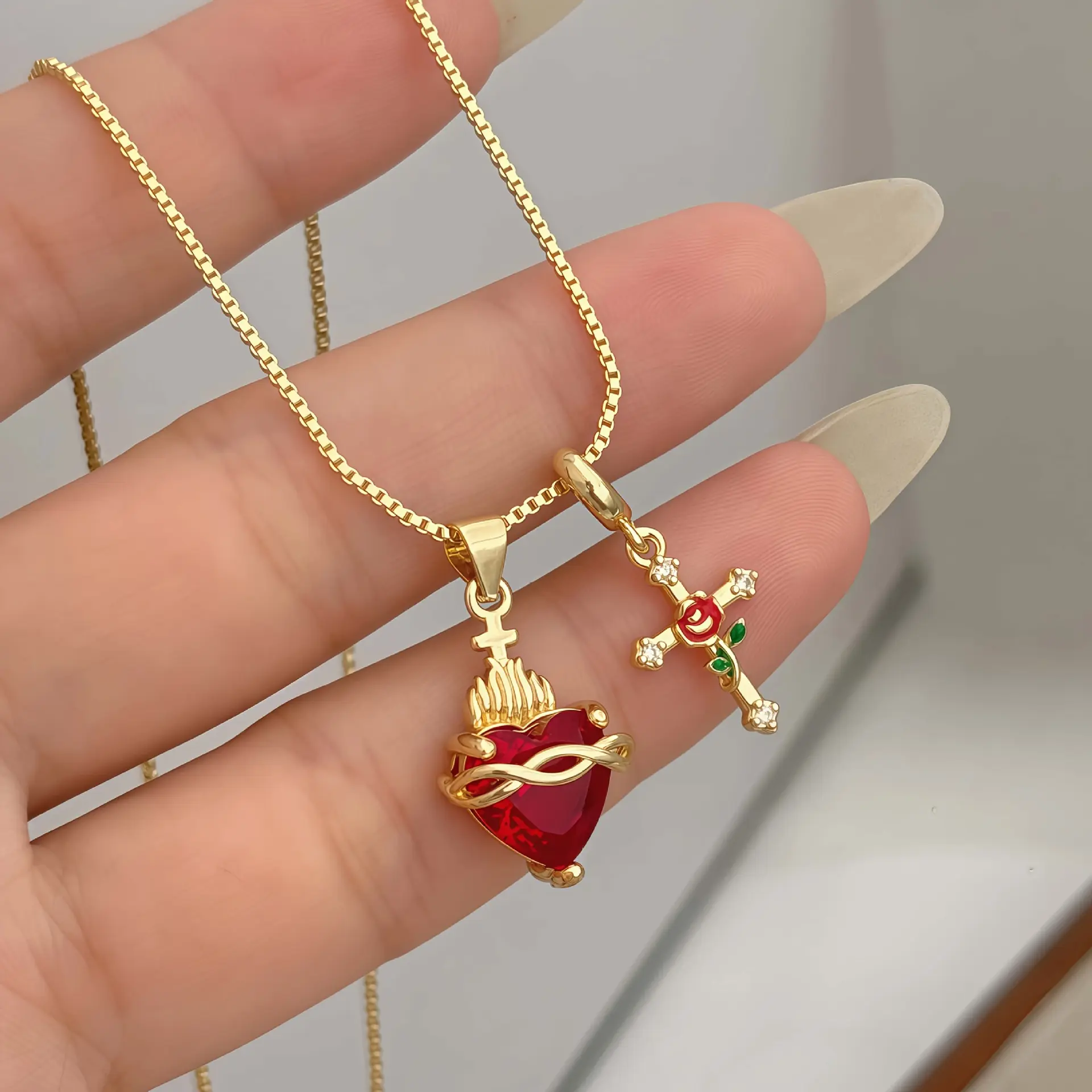 Heart-Shaped Rose Multi-Pendant Cross Collarbone Necklace - Fashionable High-End Jewelry, Crucifix, Heart Locket, Gothic, Colorful Cross, Chain Strap Styles, Crucifix Necklaces, Heart Locket Necklaces
