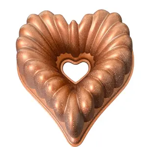 Nonstick Heart Shaped Fluted Bundt Cake Pan, Dishwasher Safe, 25*9.5 cm