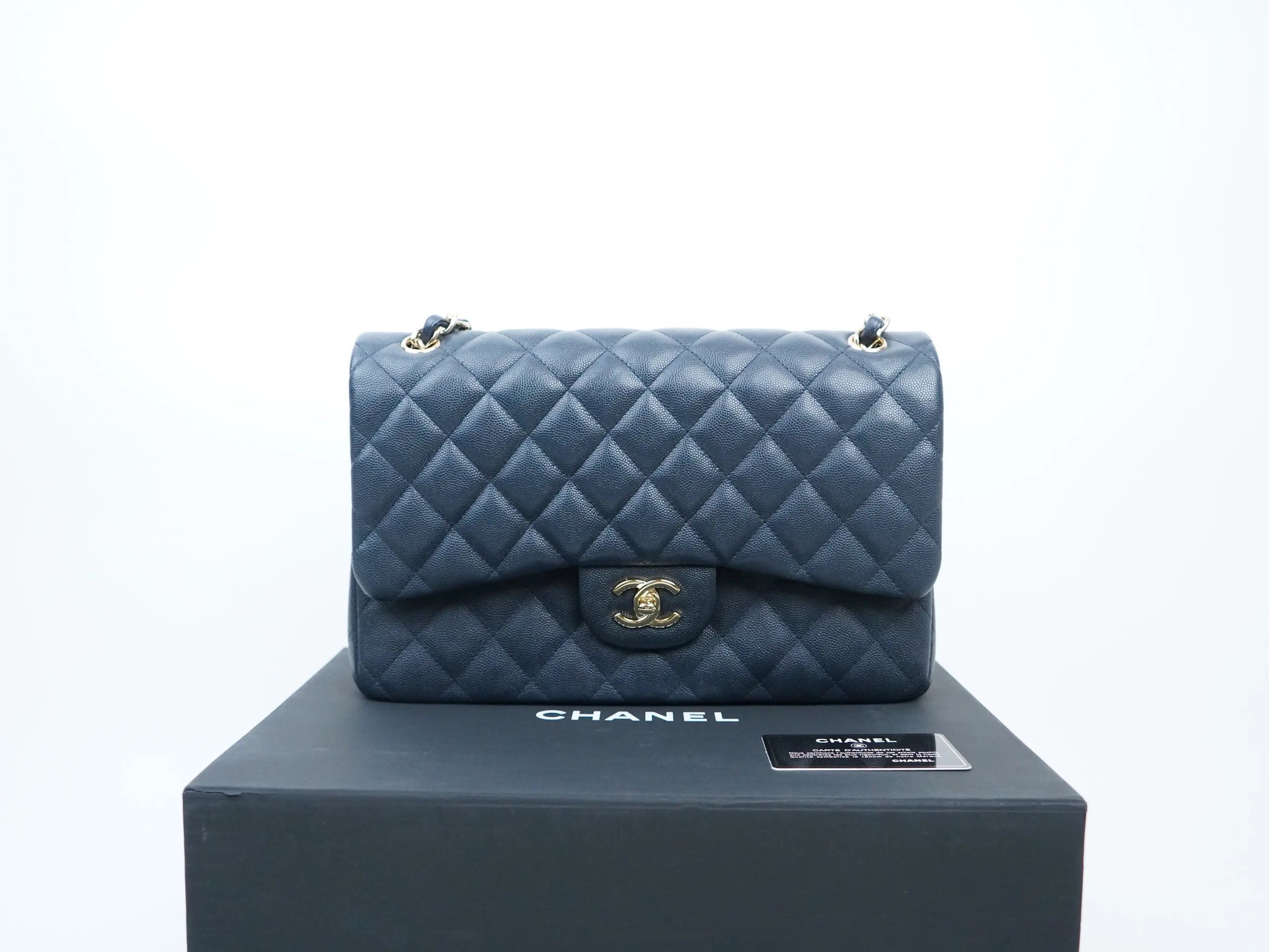 Pre-owned CHANEL caviar calf Shoulder Bags Caviar Quilted Jumbo Double Flap Dark Blue