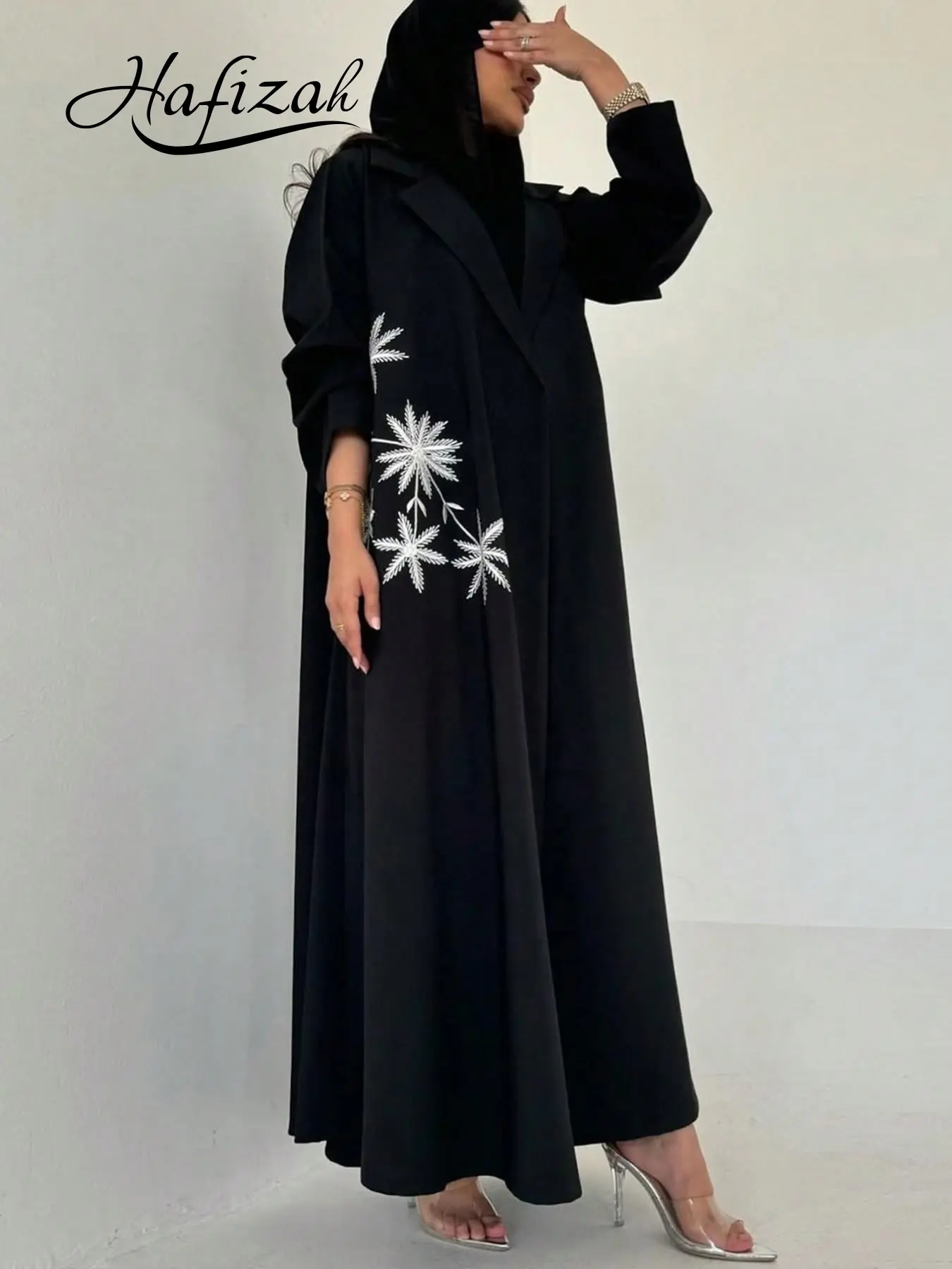 Hafizah Suit Collar Maple Leaf Embroidered Long Outercoat, Loose Fit Elegant Open Front, Lightweight Luxury Slimming Muslim Women's Clothing Outerwear