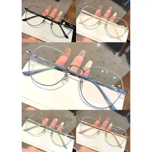 2026 Fashion Blue Light Filtering Glasses for Women Sleek Metal Flat Lens Design Lightweight Eyewear for Daily Use and Screen Time Modern Comfort